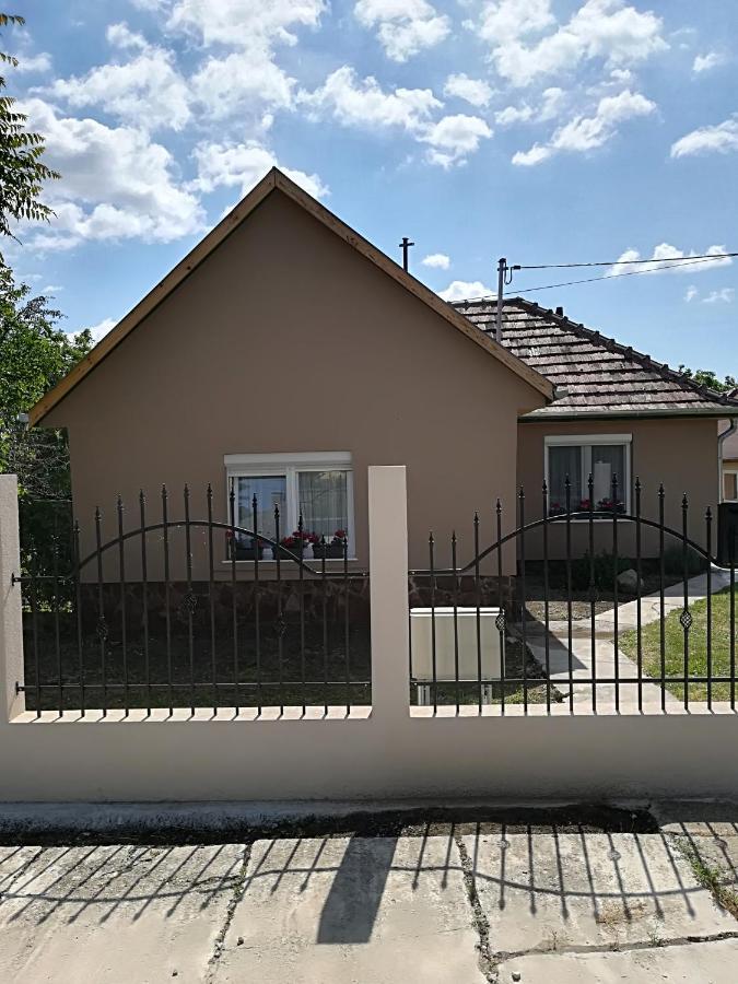 Vivien Apartman Fonyód Εξωτερικό φωτογραφία